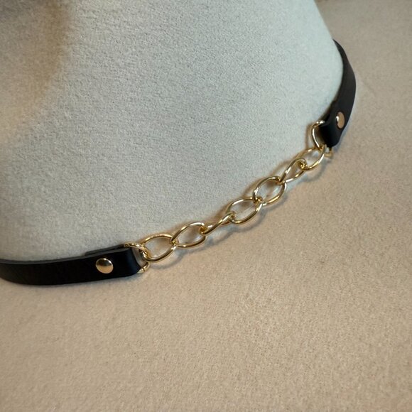 Cream Wide Brim Felt Hat with Black Band & Gold Chain Detail Adjustable Fit - Picture 7 of 13